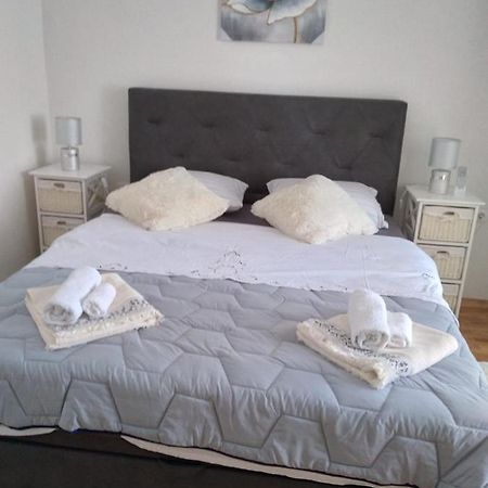 Romance Apartamento Podstrana Exterior foto